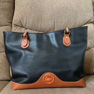 Dooney and Bourke Tote Bag